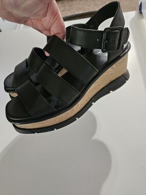 Sorel Black Platform Wedge Sandals with Wood-Effect Sole